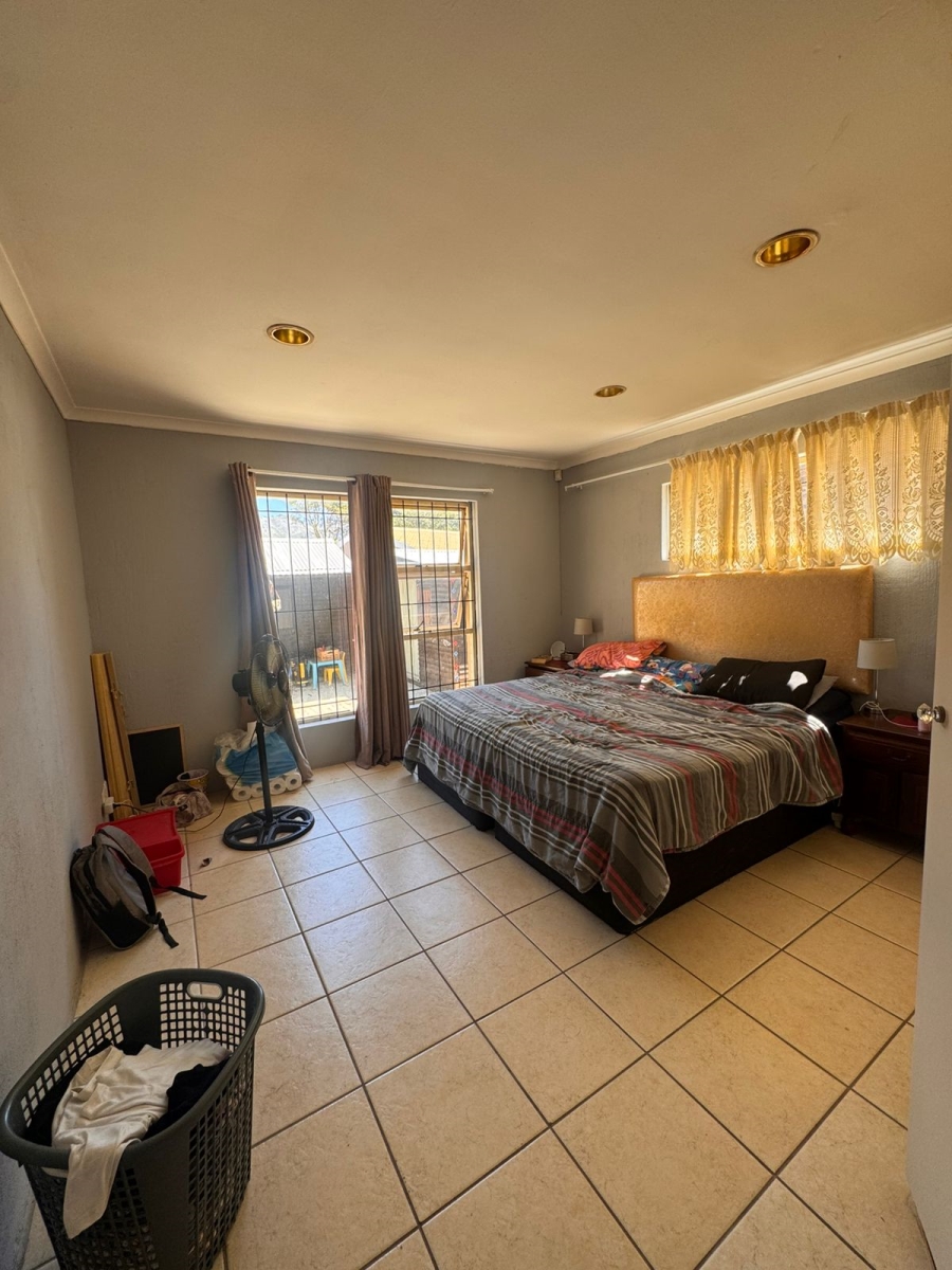 2 Bedroom Property for Sale in Pine Acres Western Cape